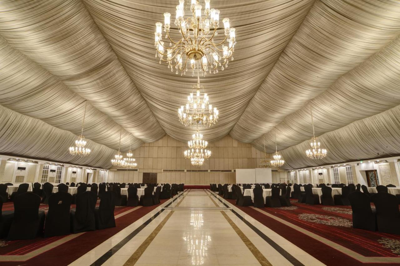 Pearl Continental Hotel, Karachi Exterior photo The interior of the Grand Ballroom