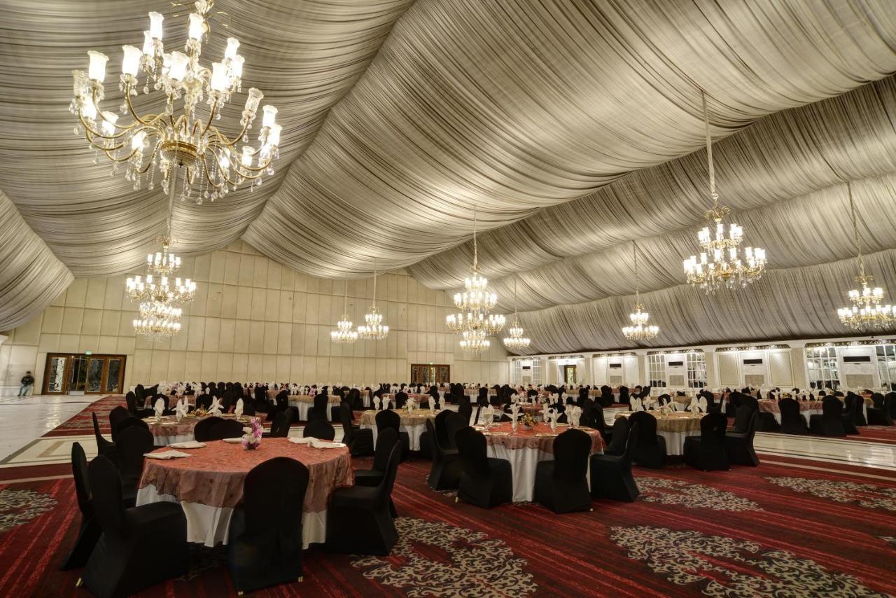 Pearl Continental Hotel, Karachi Exterior photo The interior of the tent