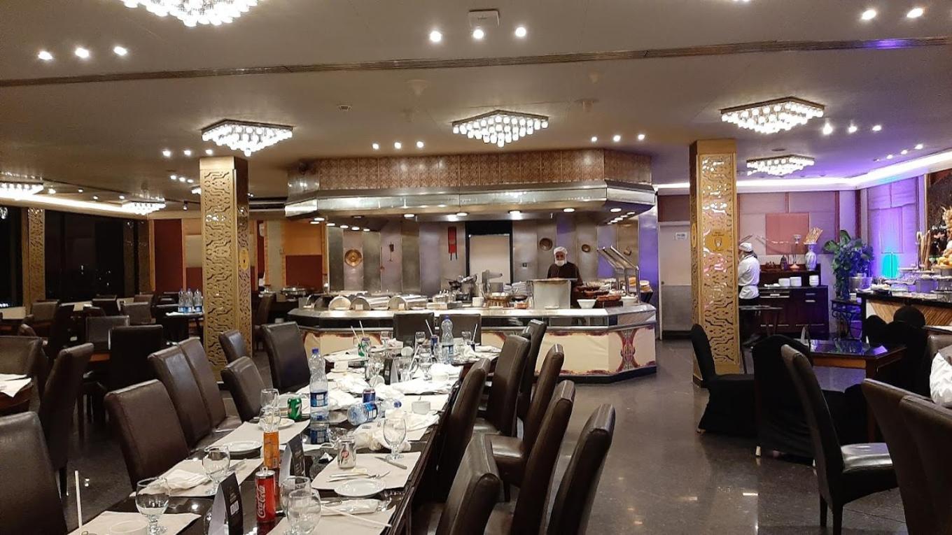 Pearl Continental Hotel, Karachi Exterior photo The buffet at the hotel