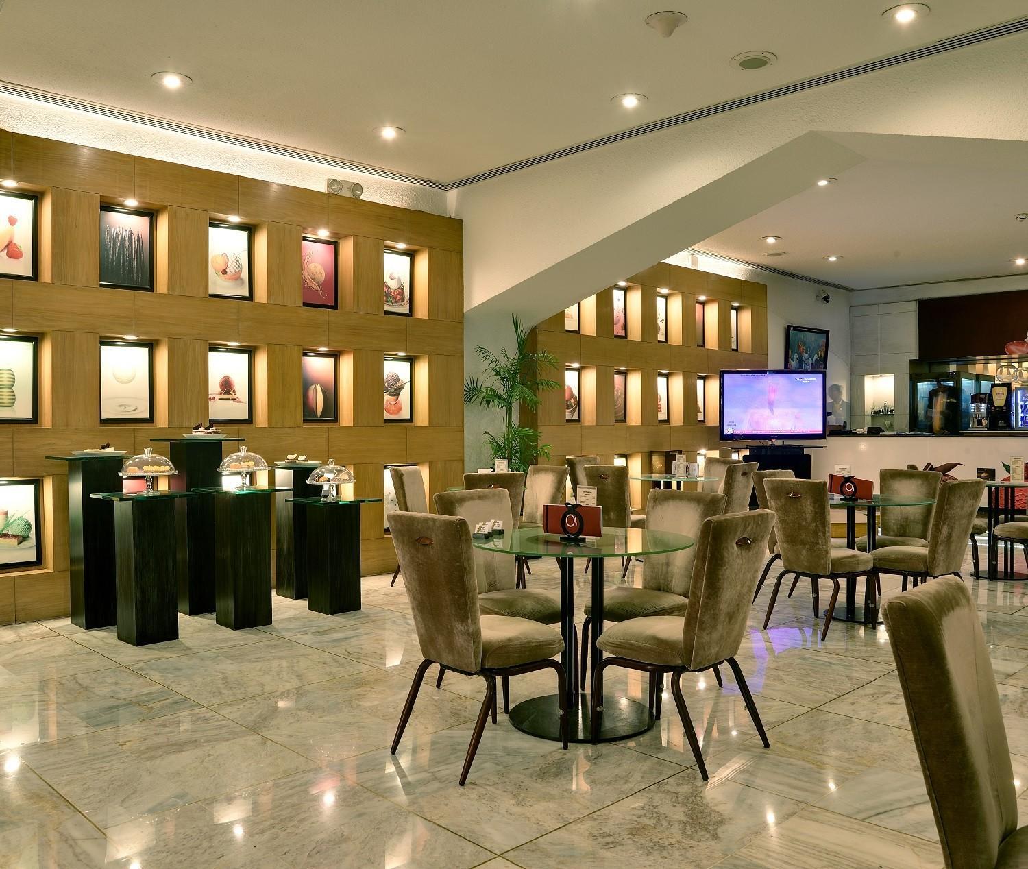 Pearl Continental Hotel, Karachi Exterior photo The lounge at the airport