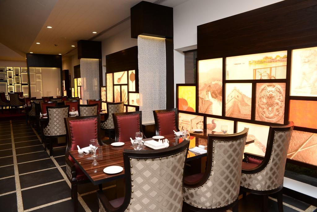Pearl Continental Hotel, Karachi Exterior photo Interior of the restaurant