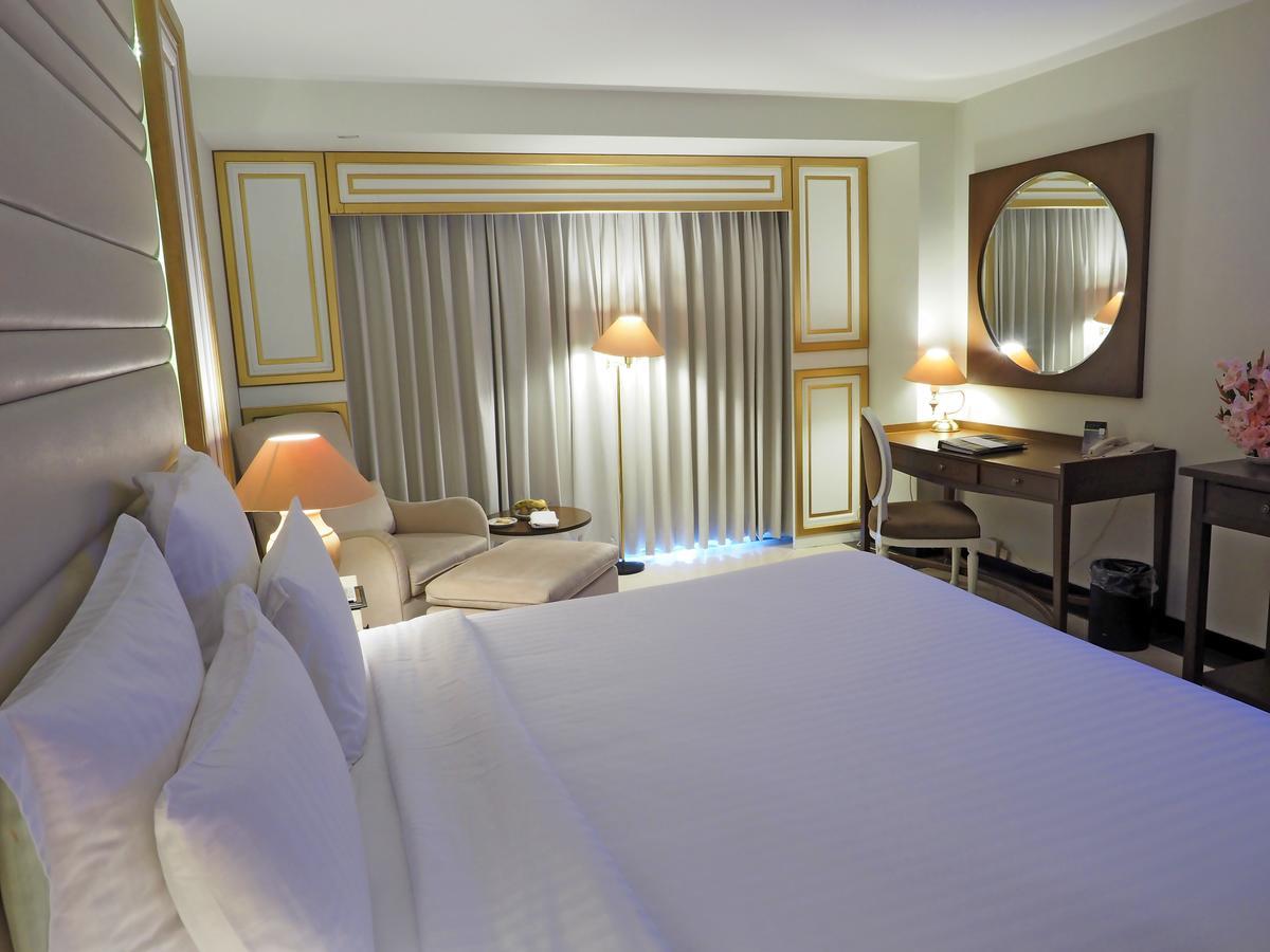 Pearl Continental Hotel, Karachi Exterior photo Deluxe room